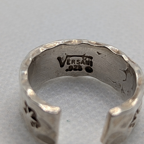 Silver Star Pattern Ring - Picture 4 of 5